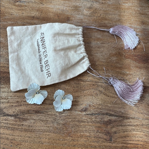 Jennifer Behr Penelope Ivory Flower Petal Earrings 🌸 - Picture 4 of 5